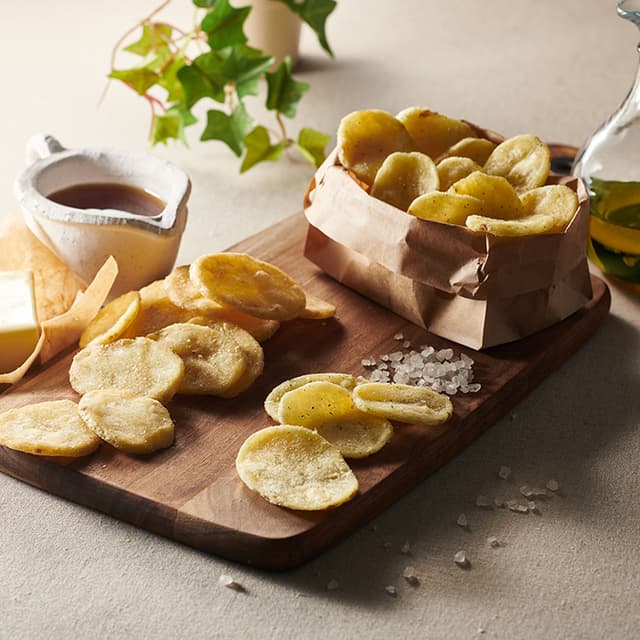 カルビー　くつろぎポテト　メープルバター味