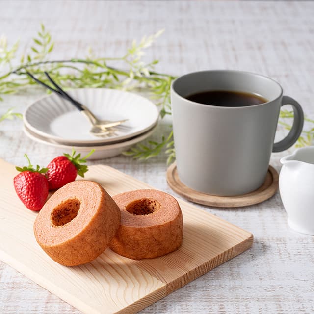 森の動物たちが贈るバームクーヘン　ストロベリー