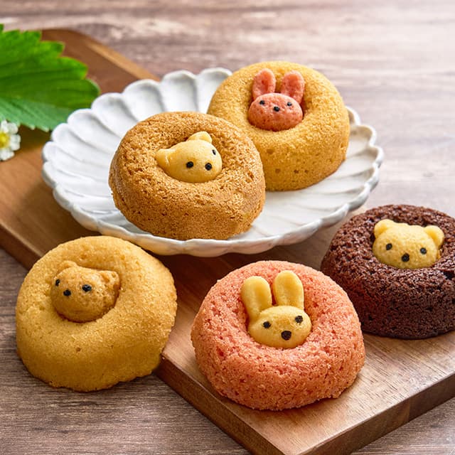 フォレシピ　ちいさな森のドーナツ　うさぎイチゴ